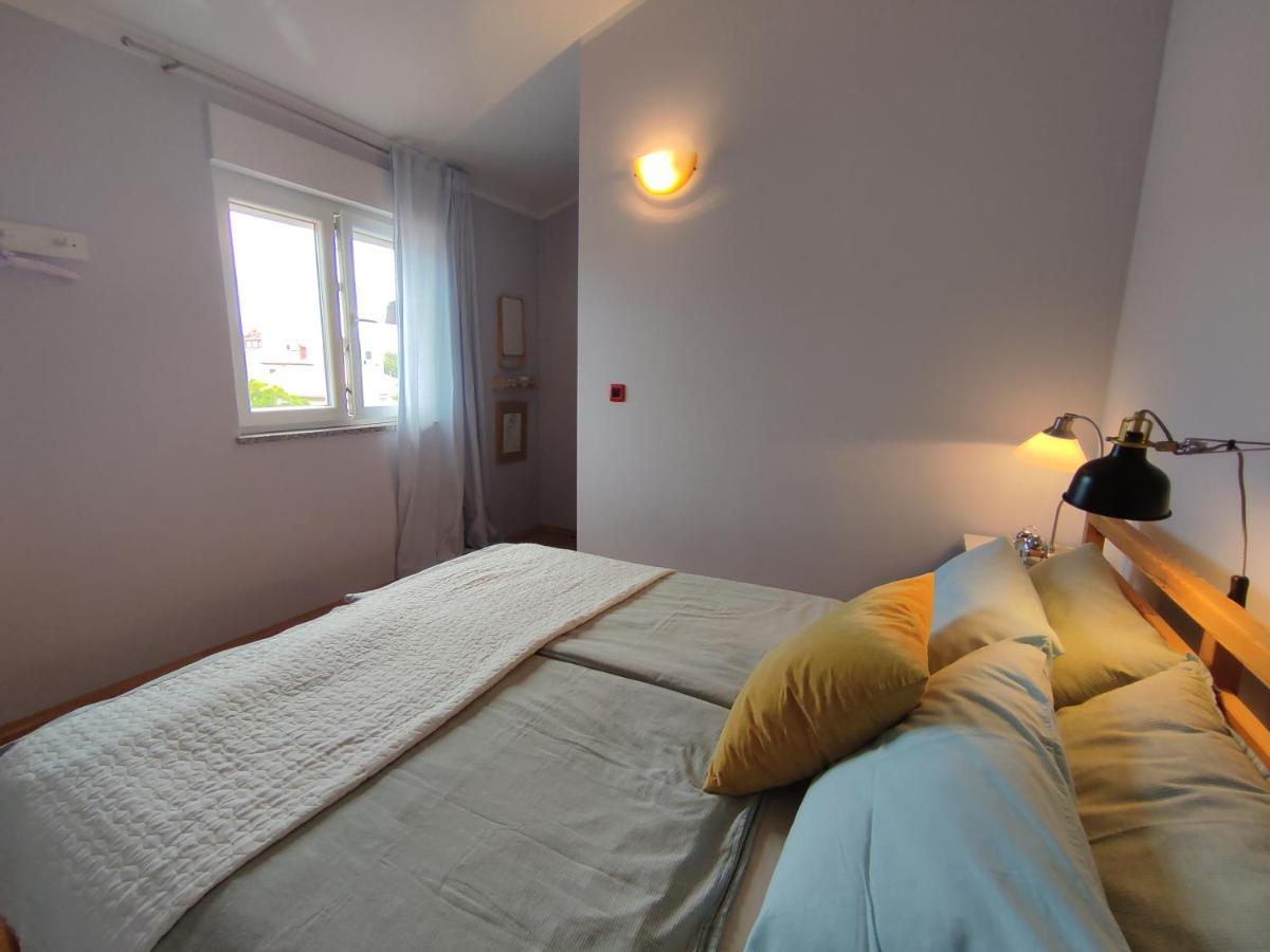 Apartment For Two 200M From The Beach Pula Bagian luar foto